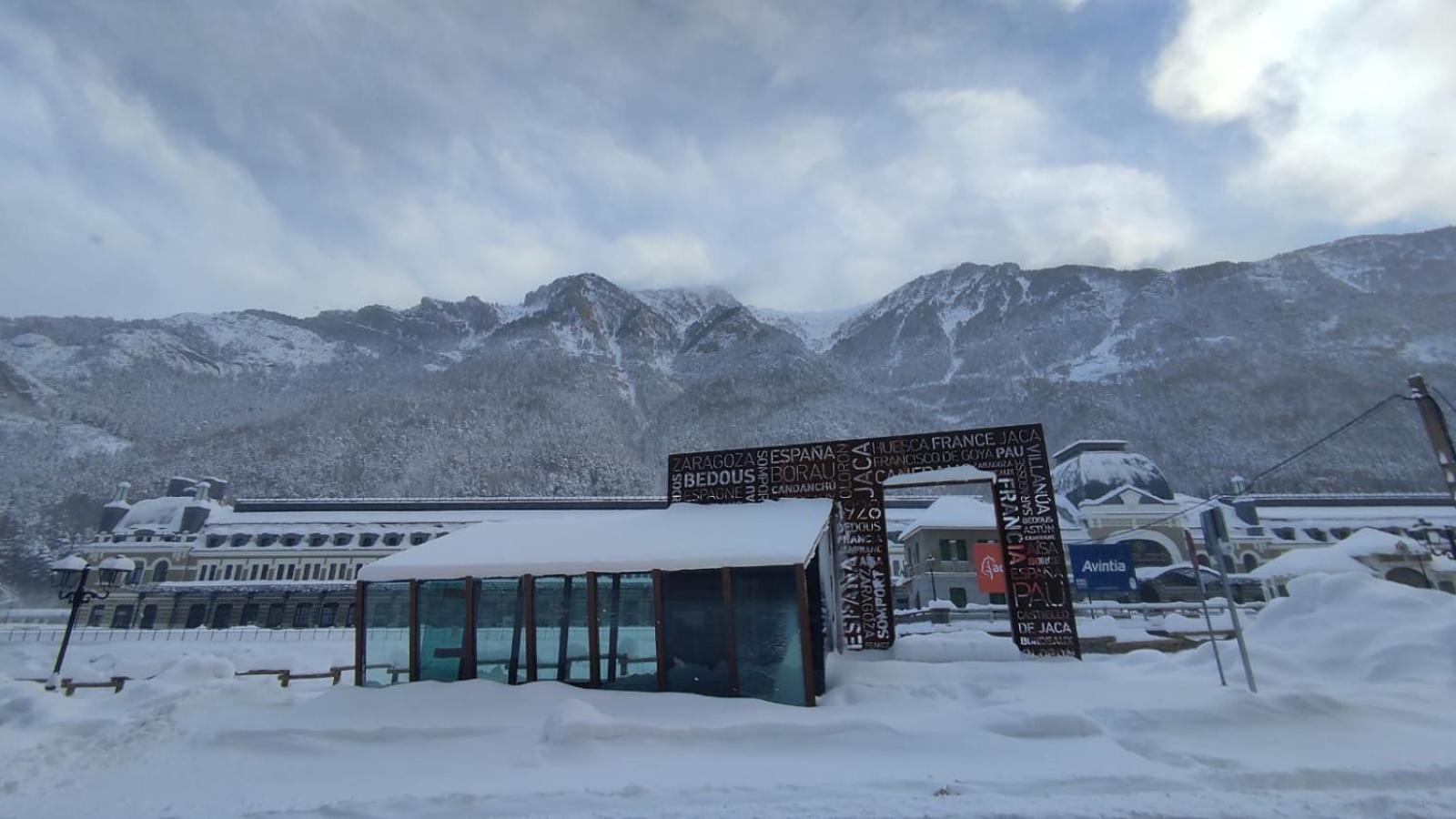 Arce Avairent Canfranc Estacion Apartment Екстериор снимка