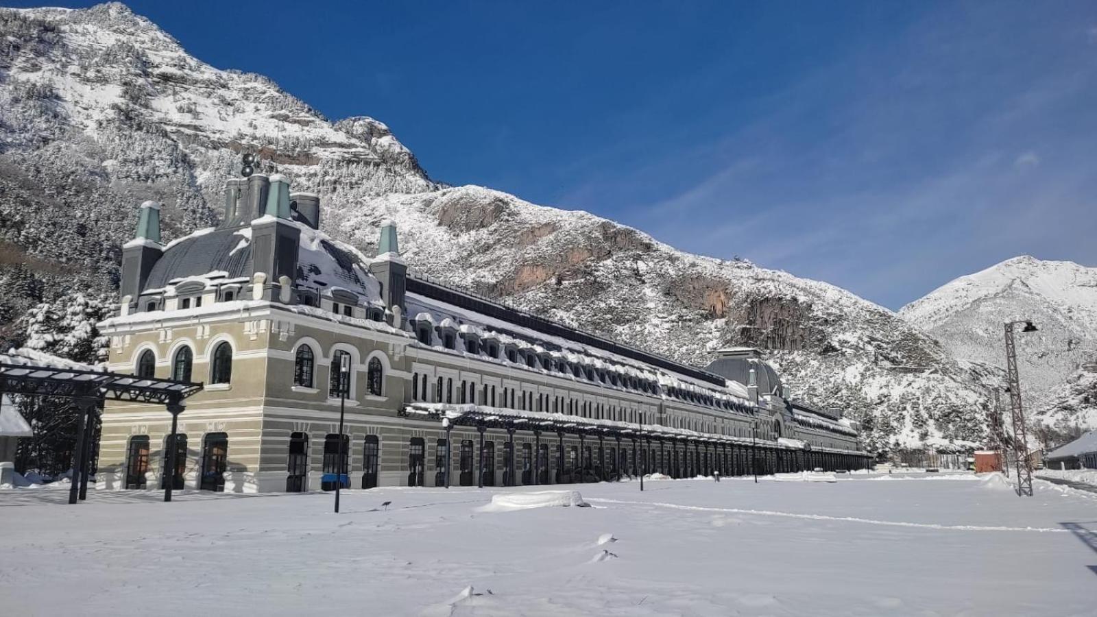 Arce Avairent Canfranc Estacion Apartment Екстериор снимка